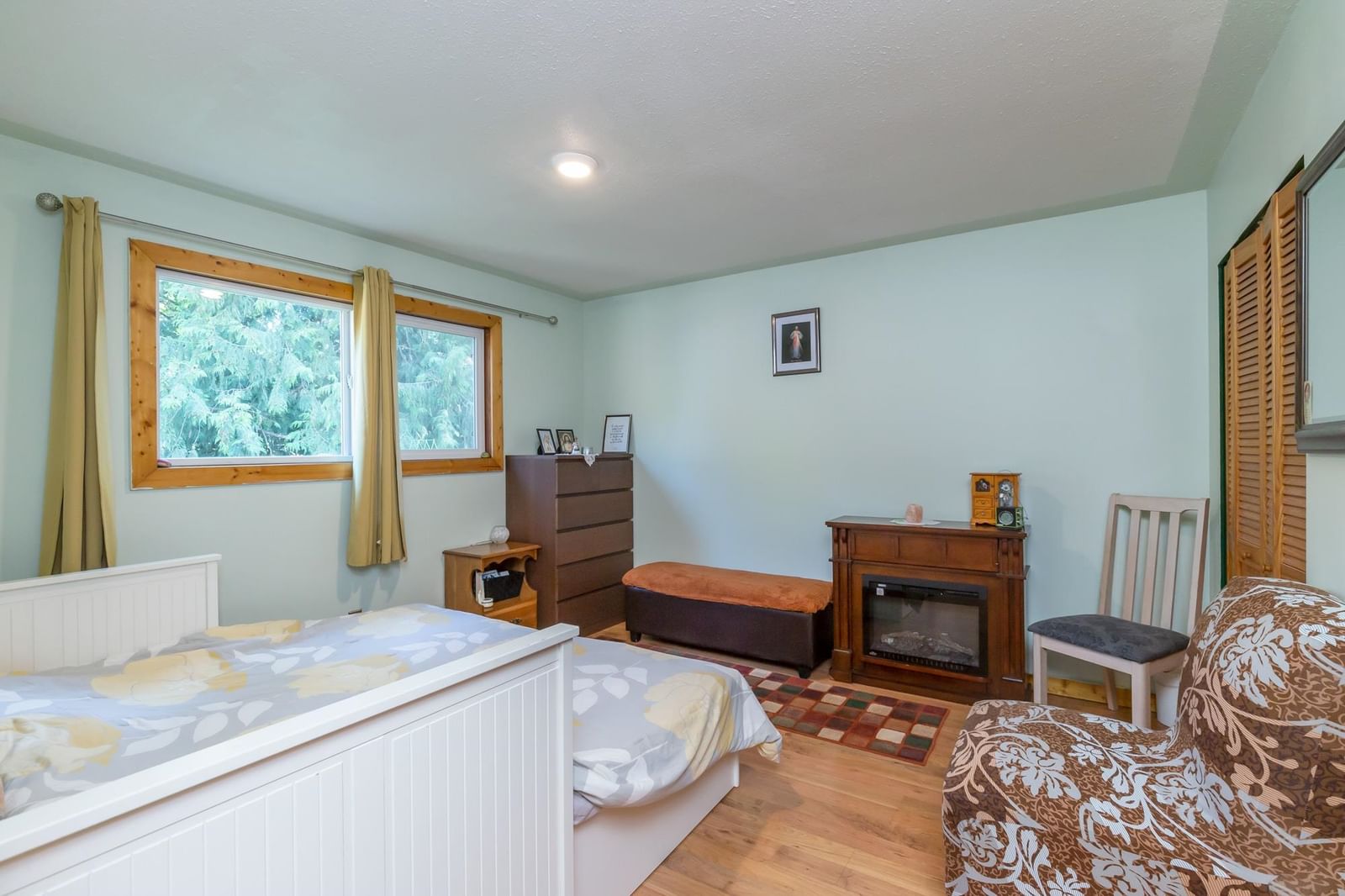 Listing Image 18