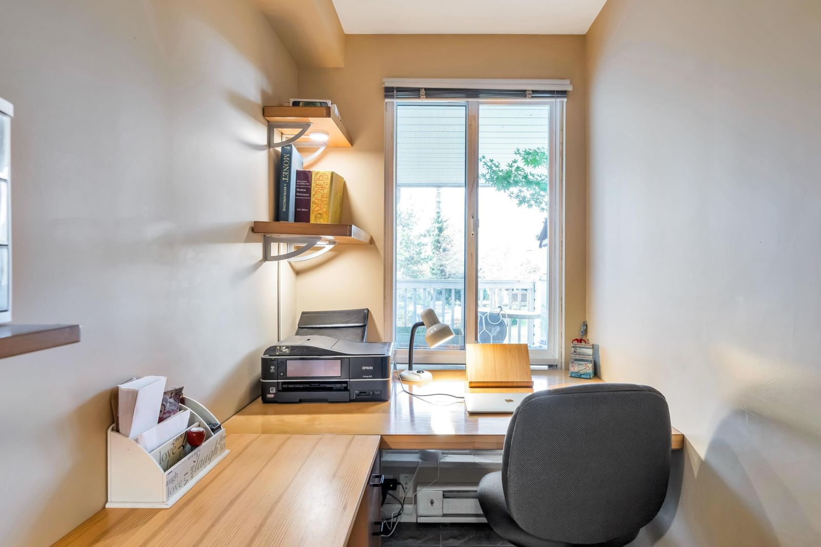 Listing Image 12