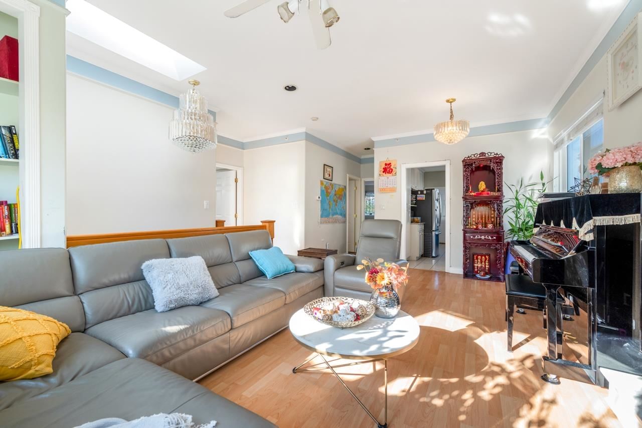 Listing Image 15