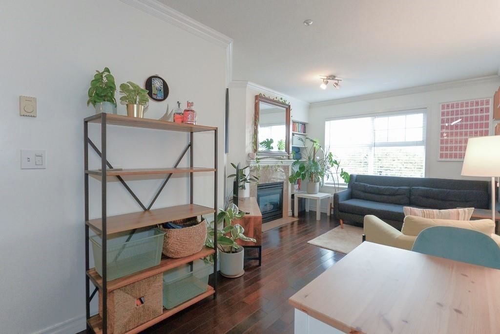 Listing Image 5