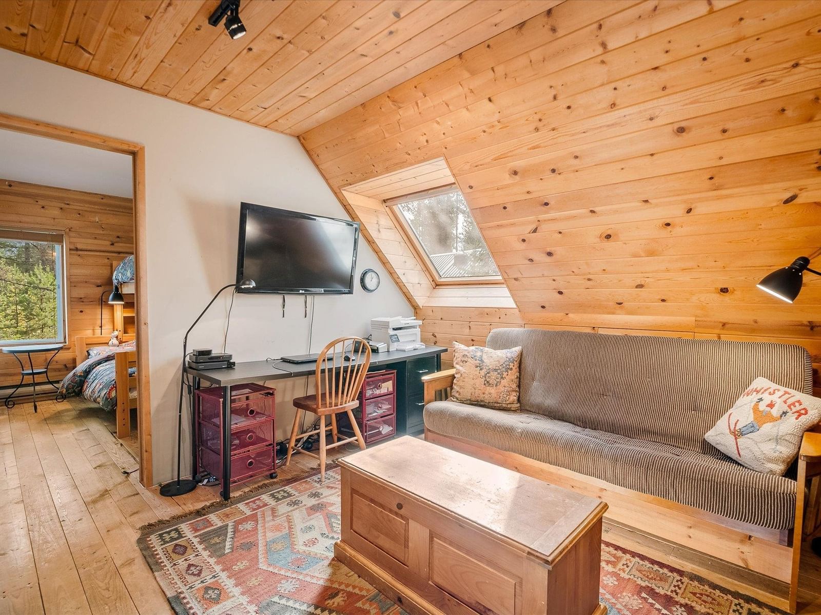 Listing Image 11