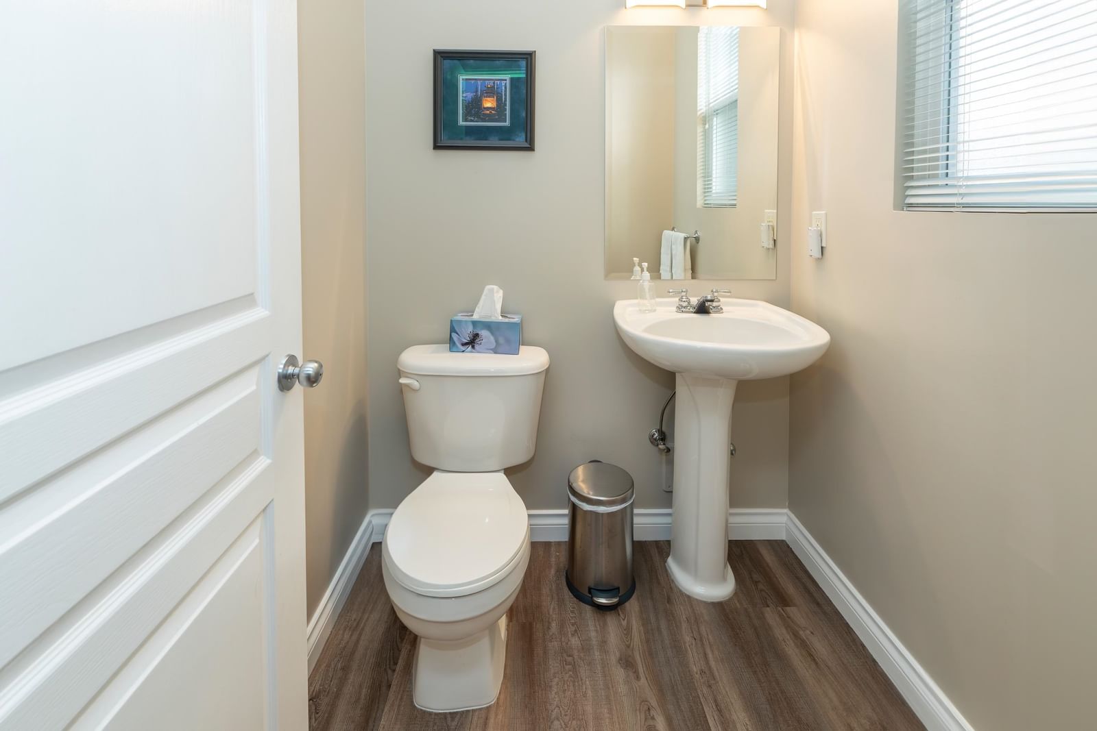 Listing Image 12