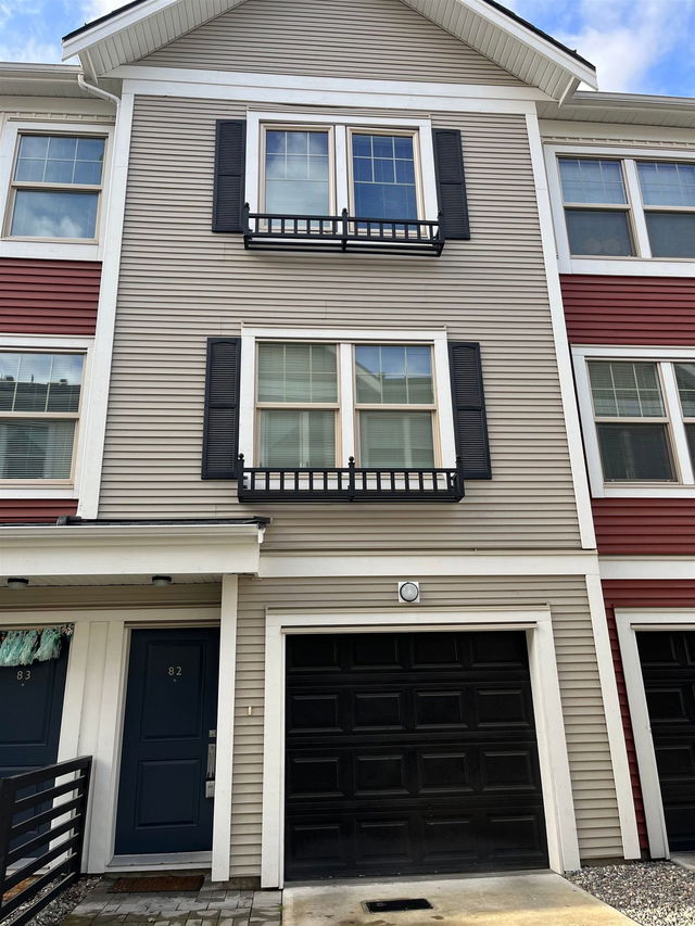 82 - 32633 Simon Avenue