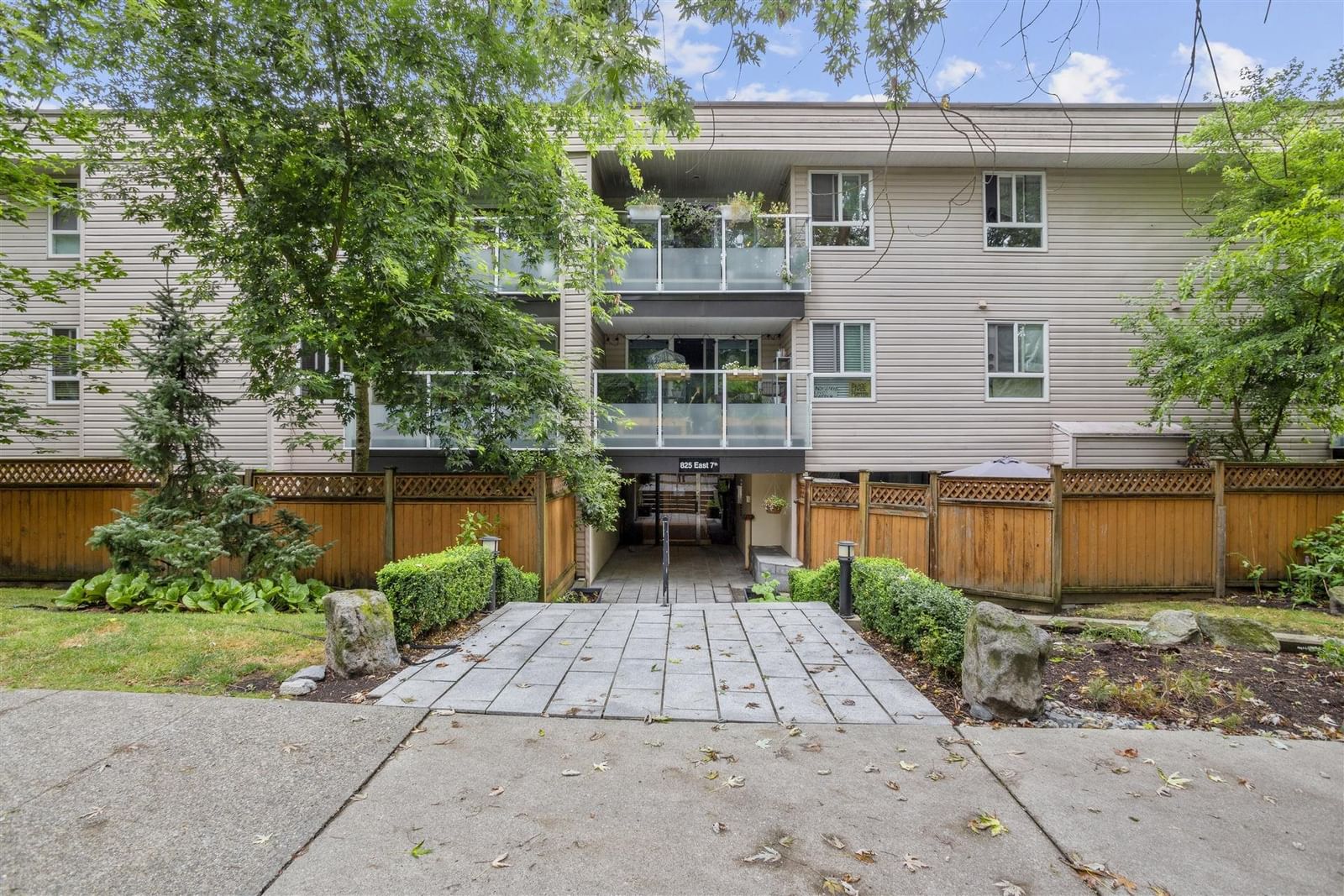 Listing Image 23