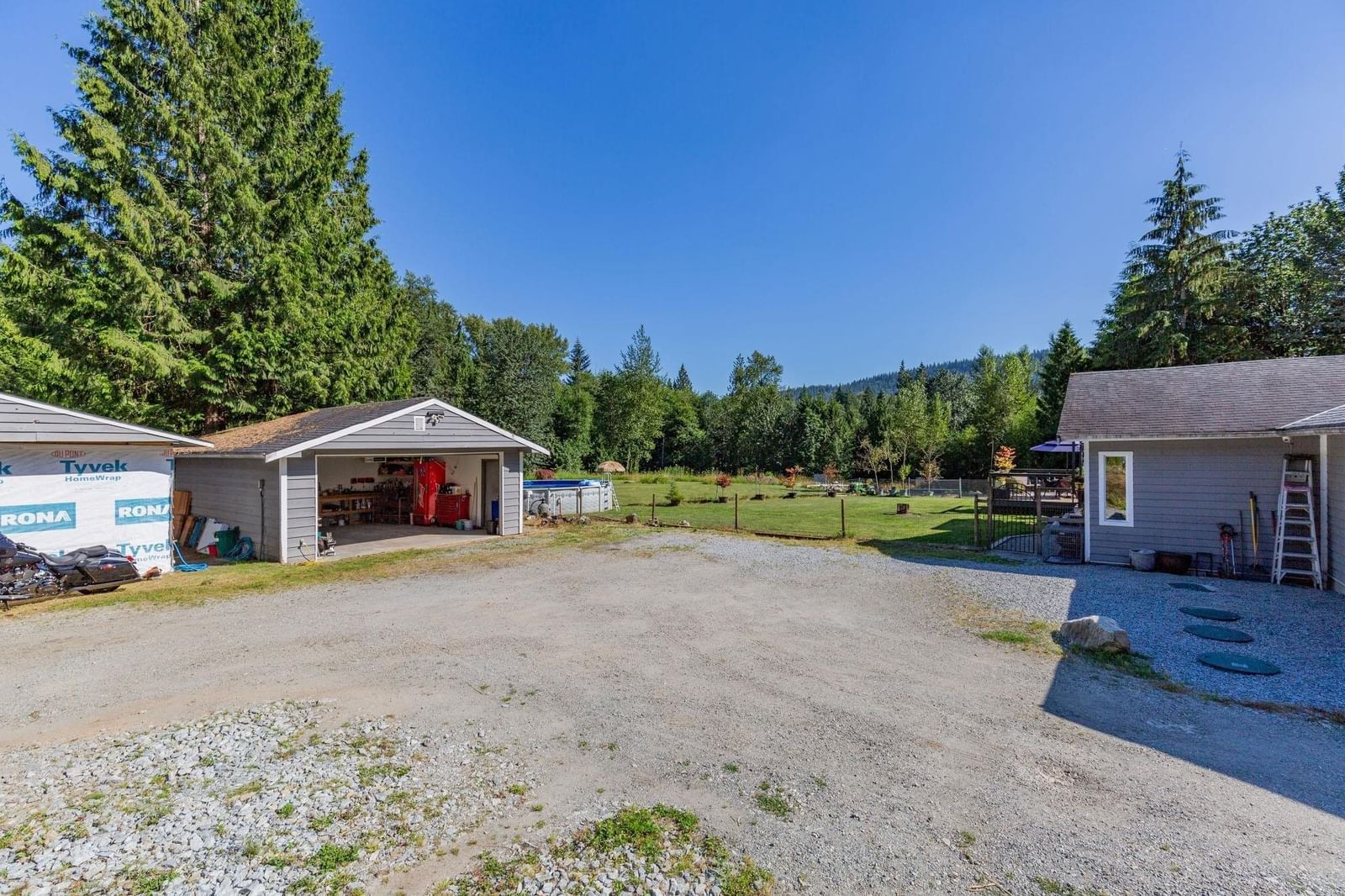 Listing Image 8