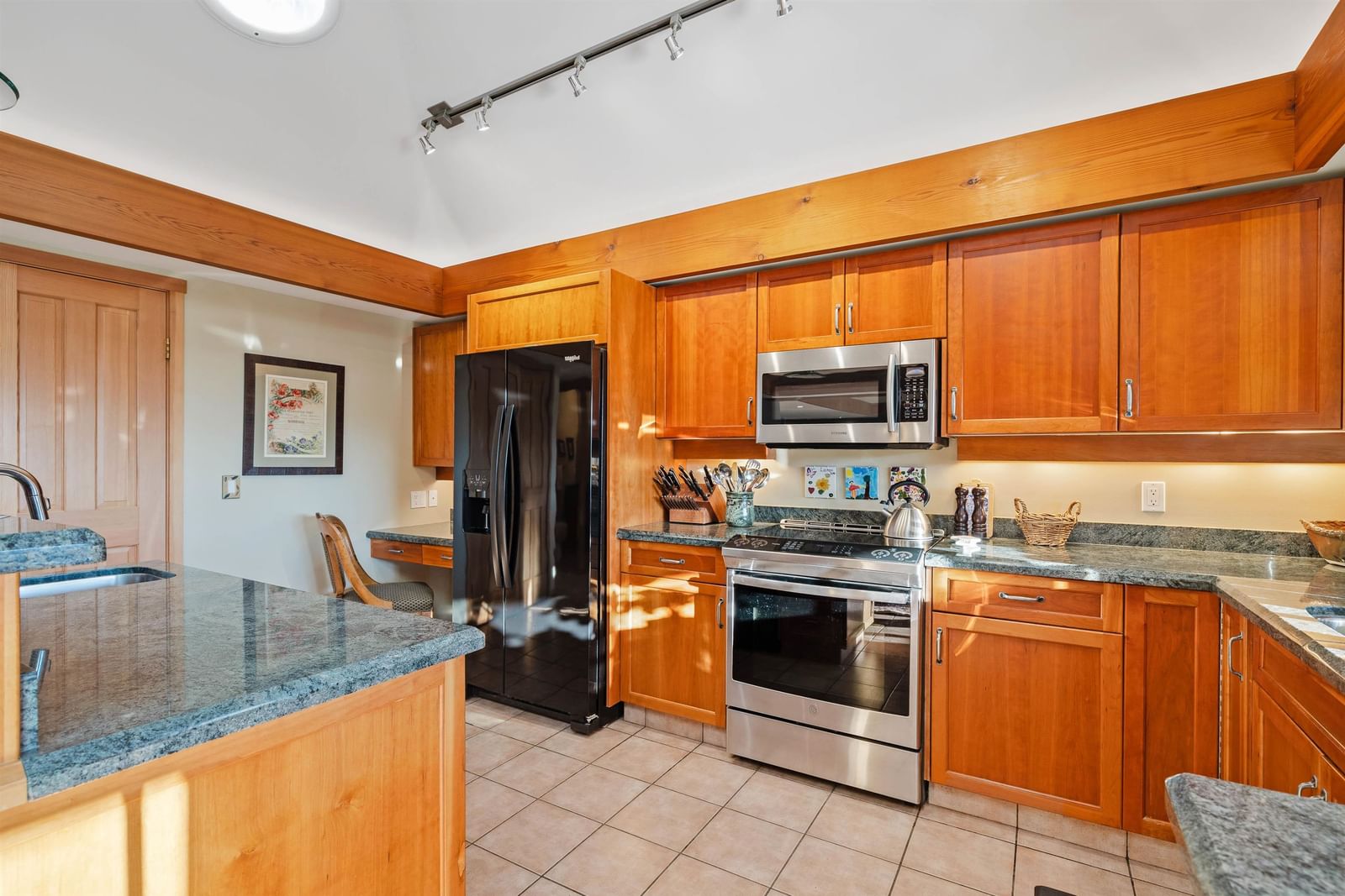 Listing Image 20