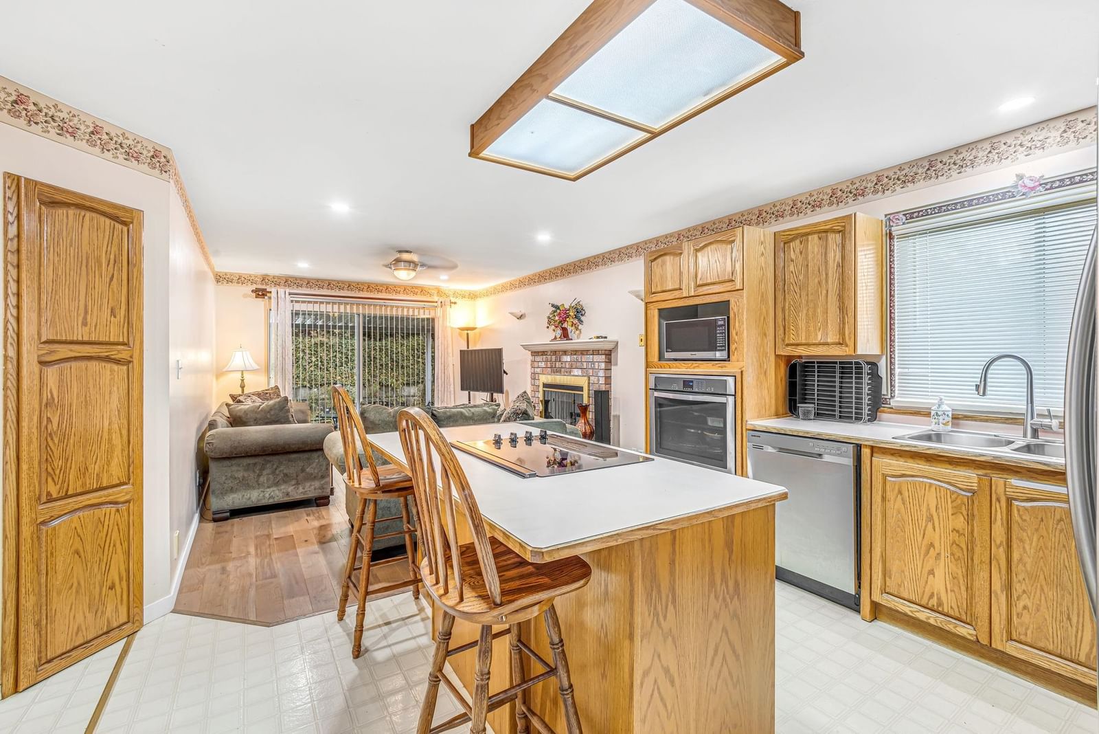 Listing Image 13