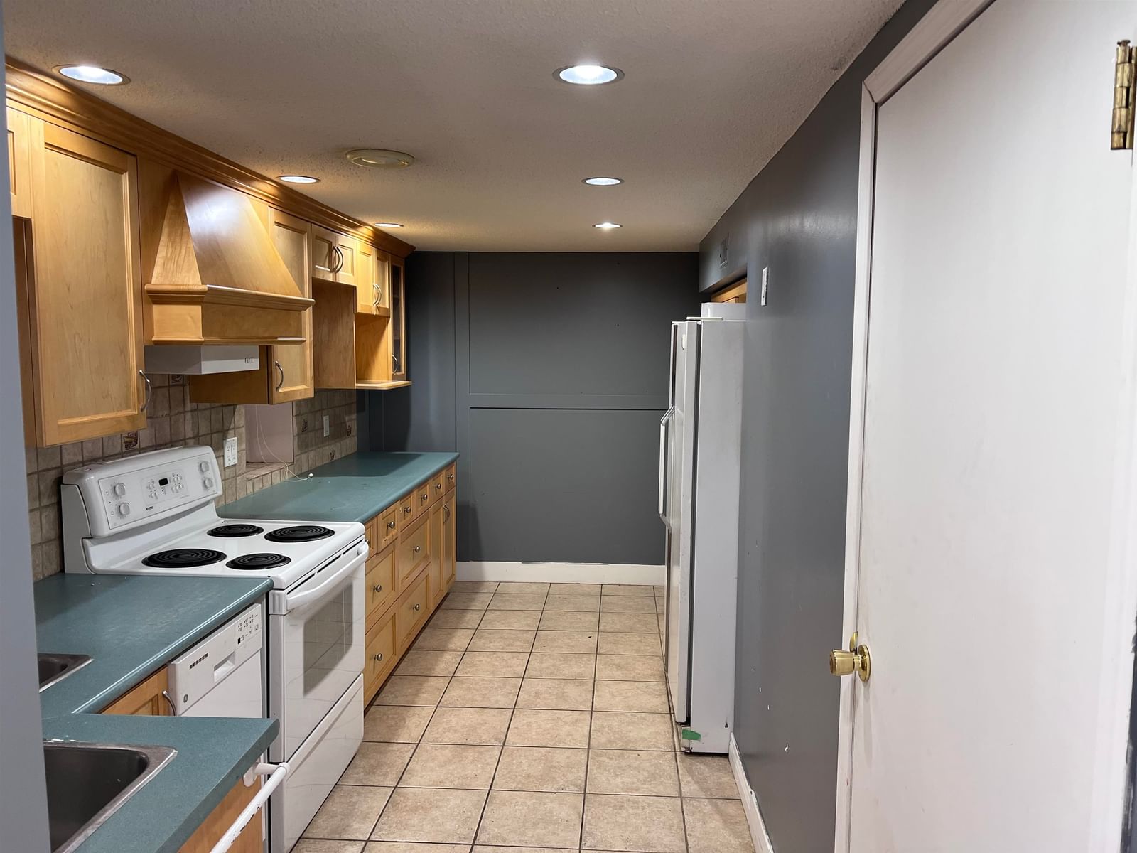 Listing Image 20