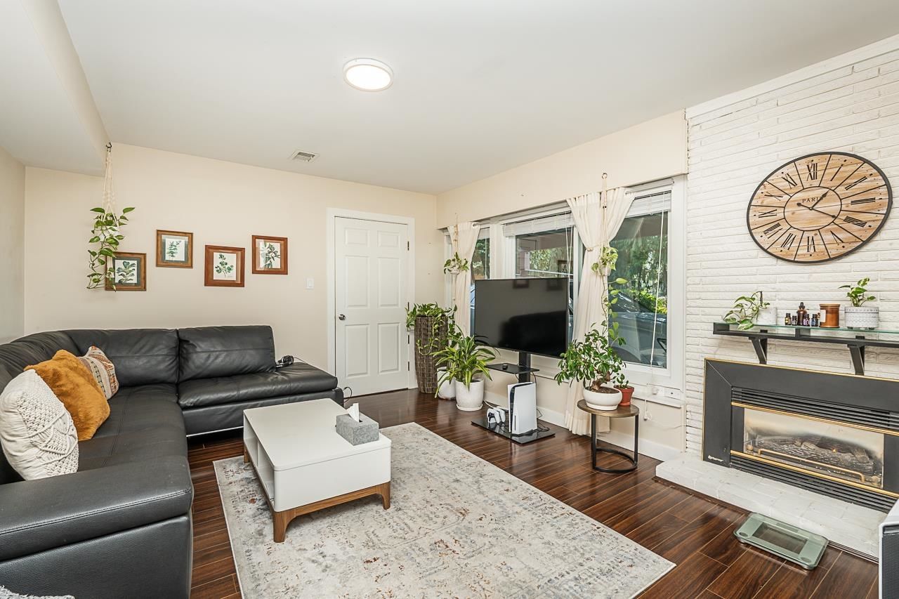 Listing Image 18