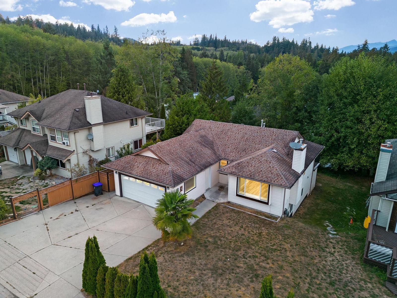 Listing Image 6