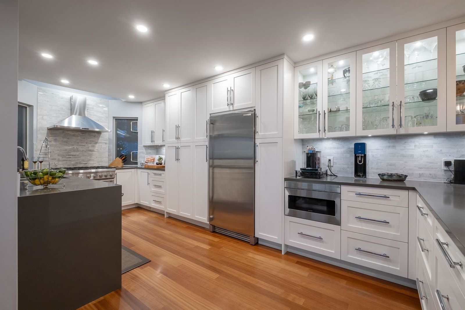 Listing Image 10