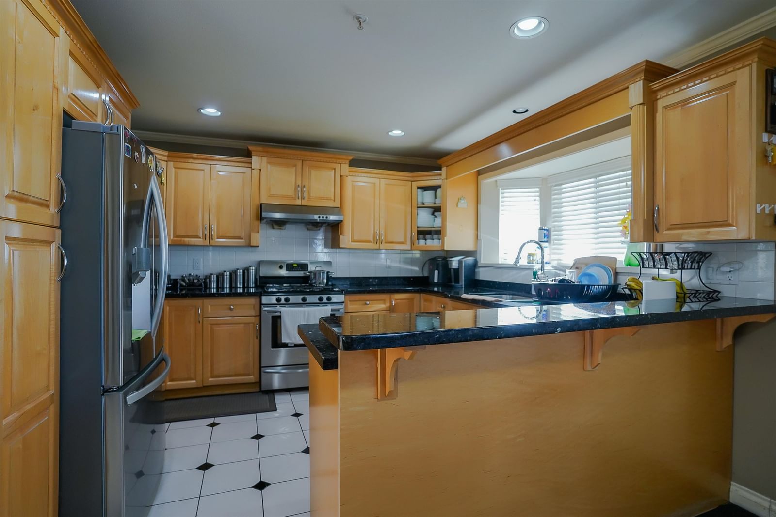 Listing Image 9