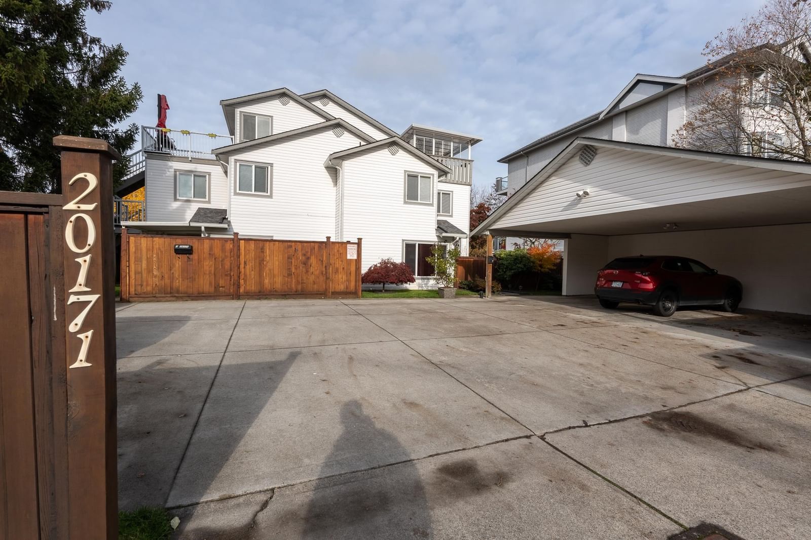 Listing Image 16