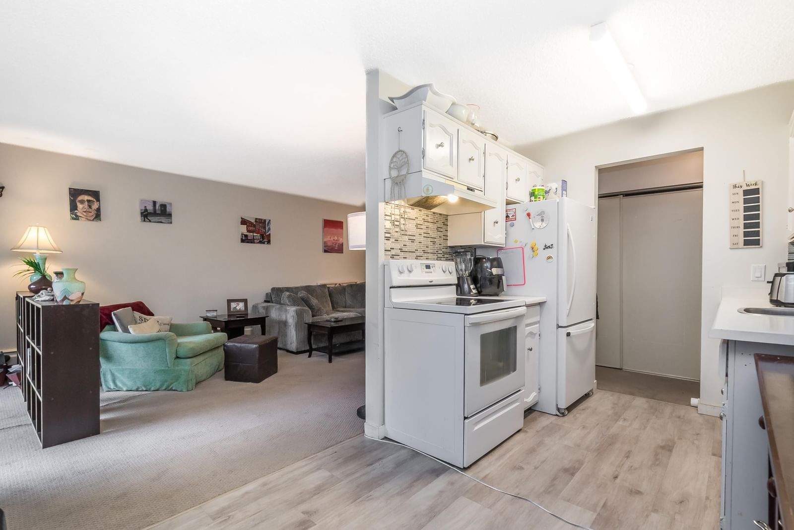 Listing Image 6