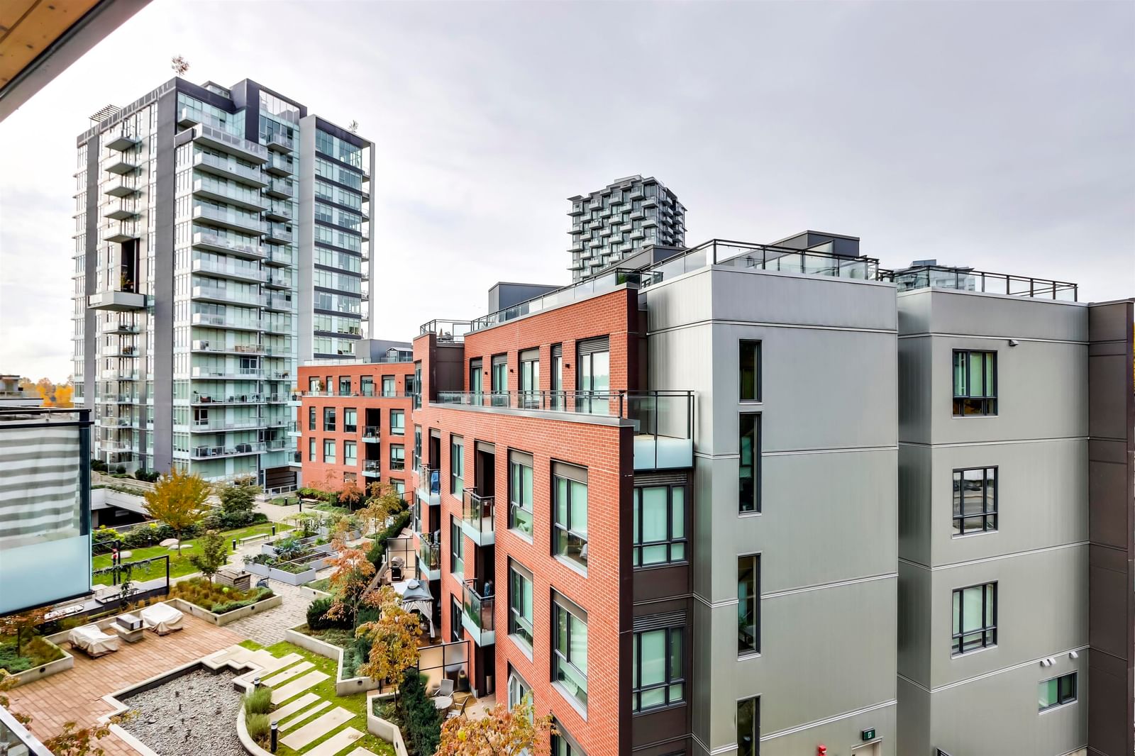 Listing Image 15