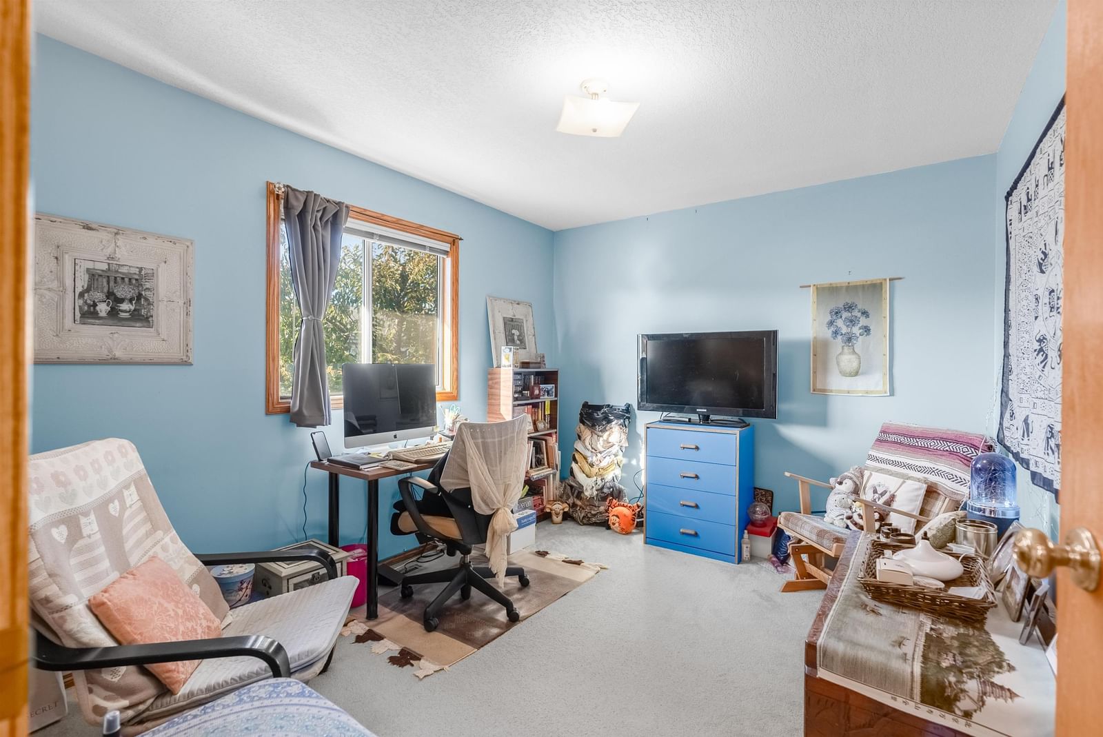 Listing Image 17