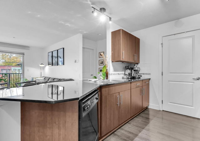 401 - 12020 207a Street