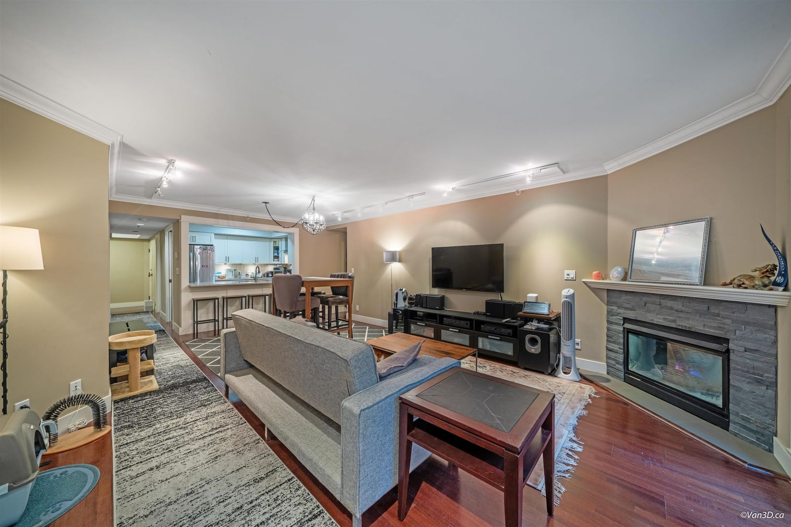 Listing Image 13