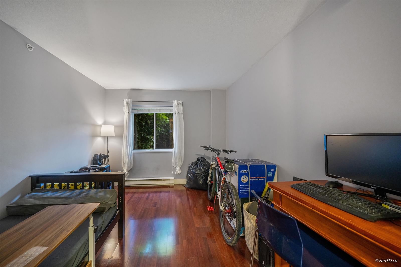 Listing Image 8