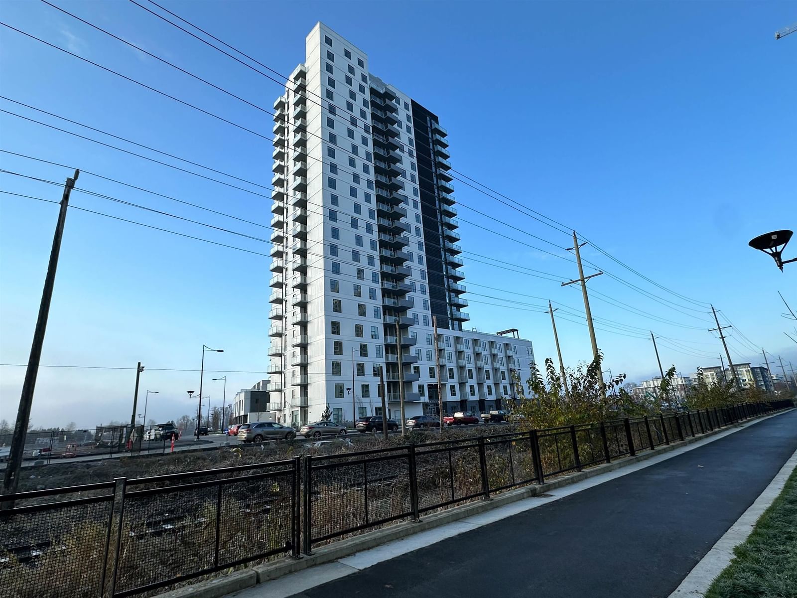 Listing Image 12