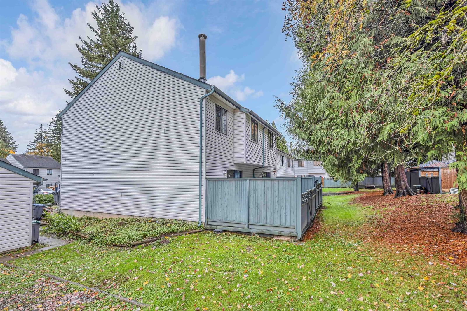 Listing Image 14