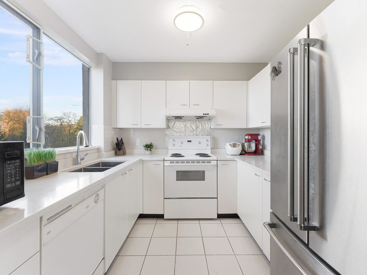Listing Image 19