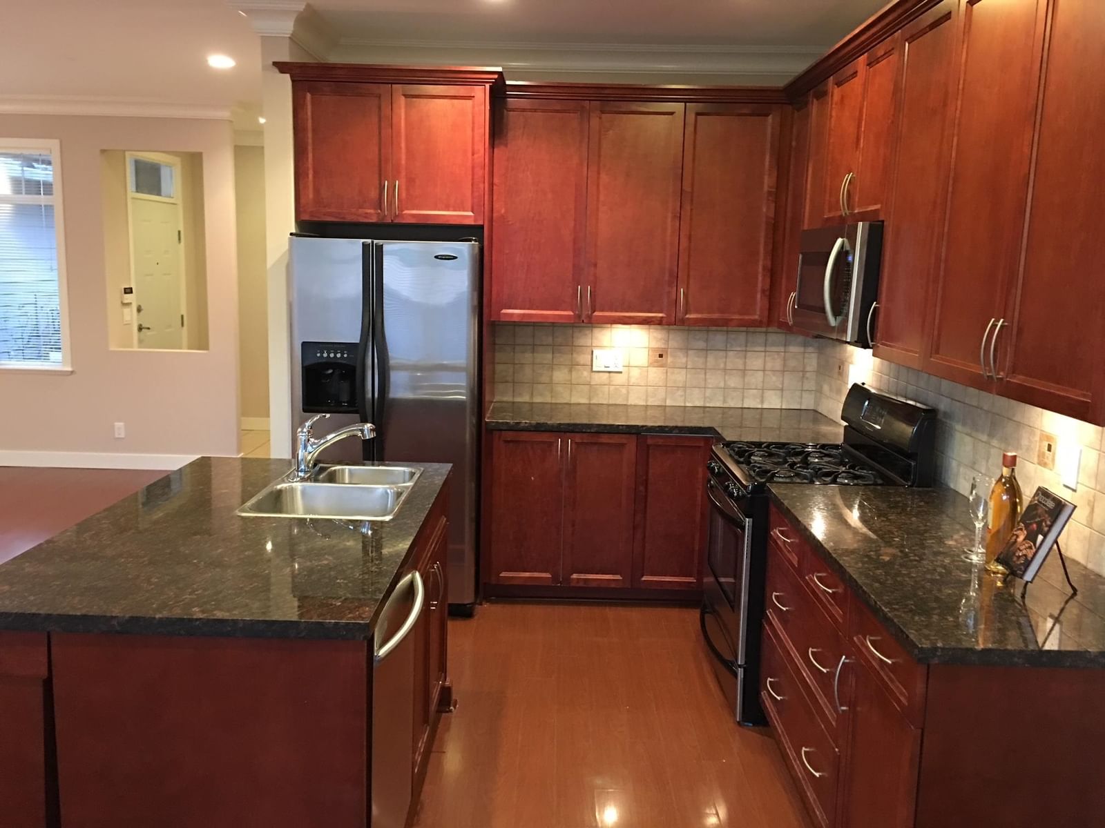 Listing Image 5