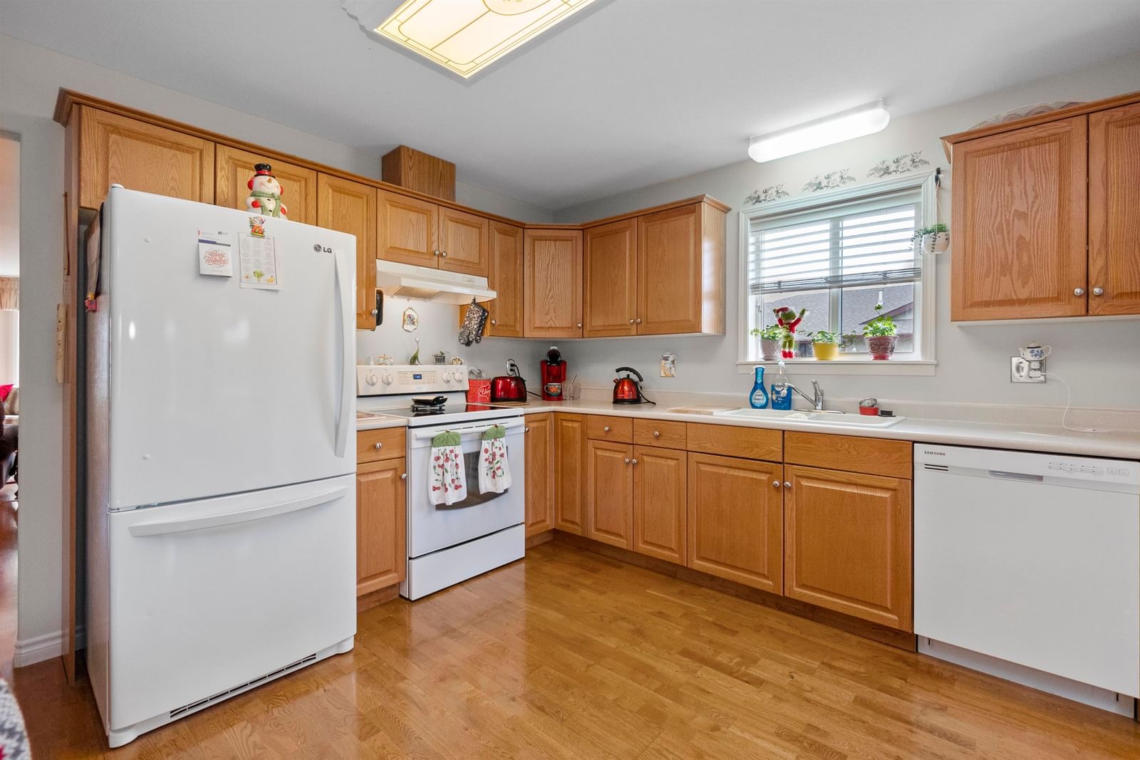 Listing Image 18
