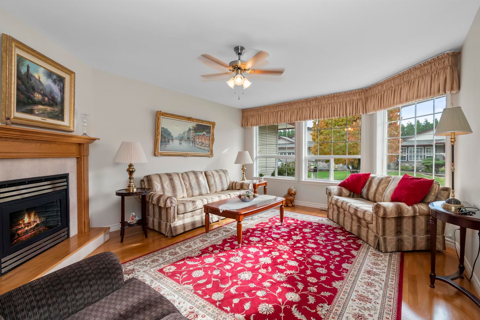 Listing Image 8
