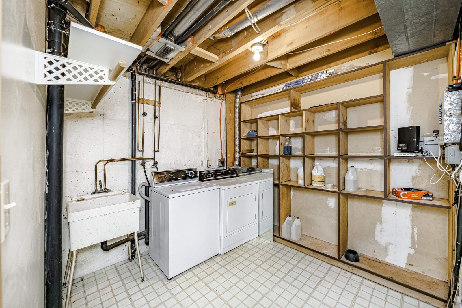 Listing Image 32
