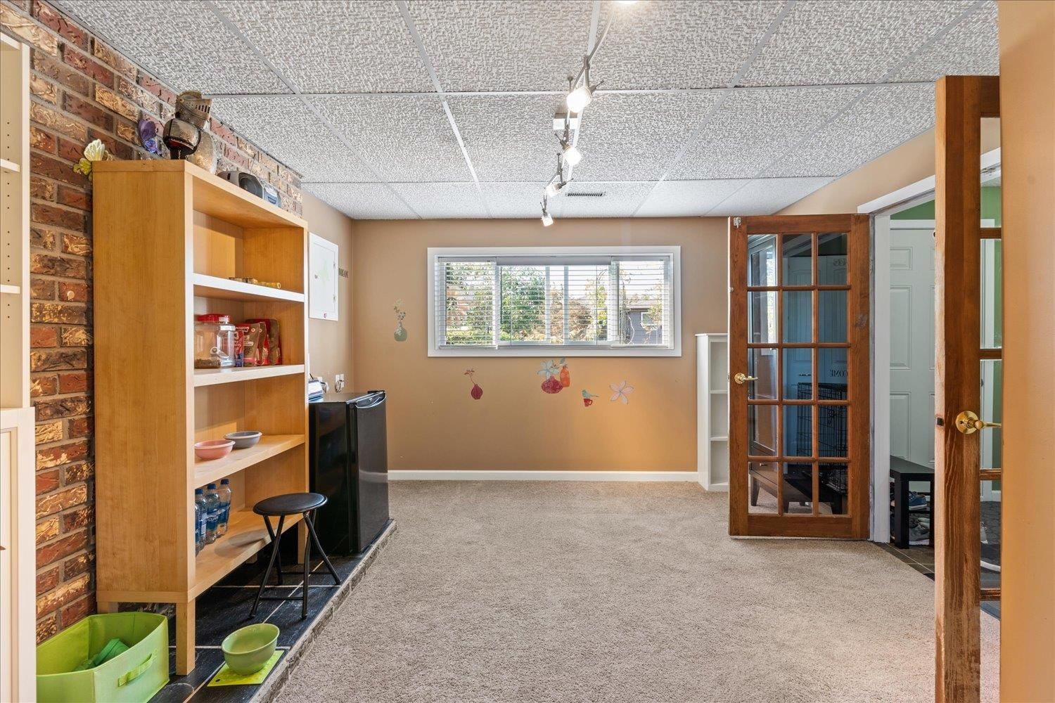 Listing Image 17