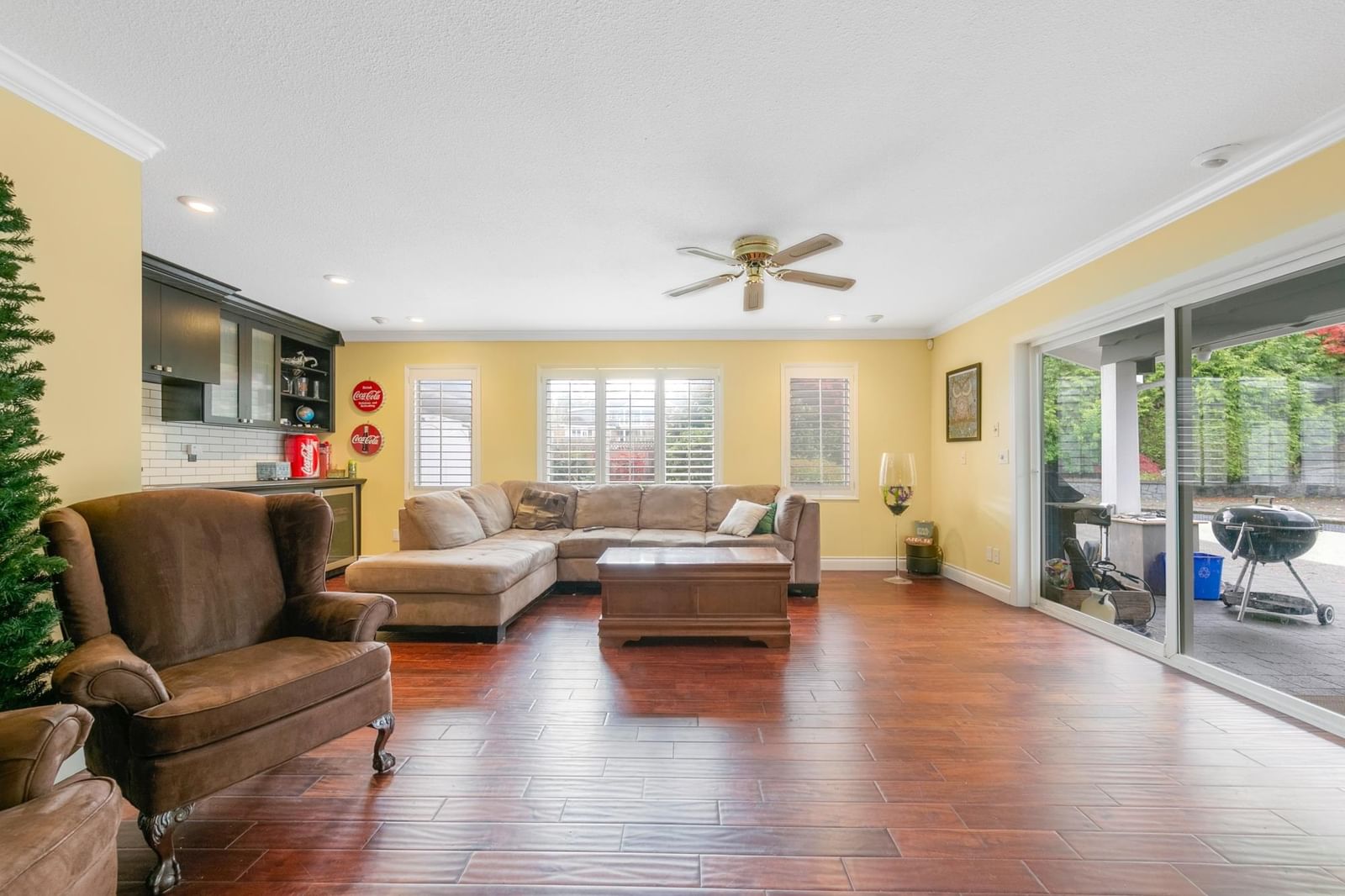 Listing Image 19