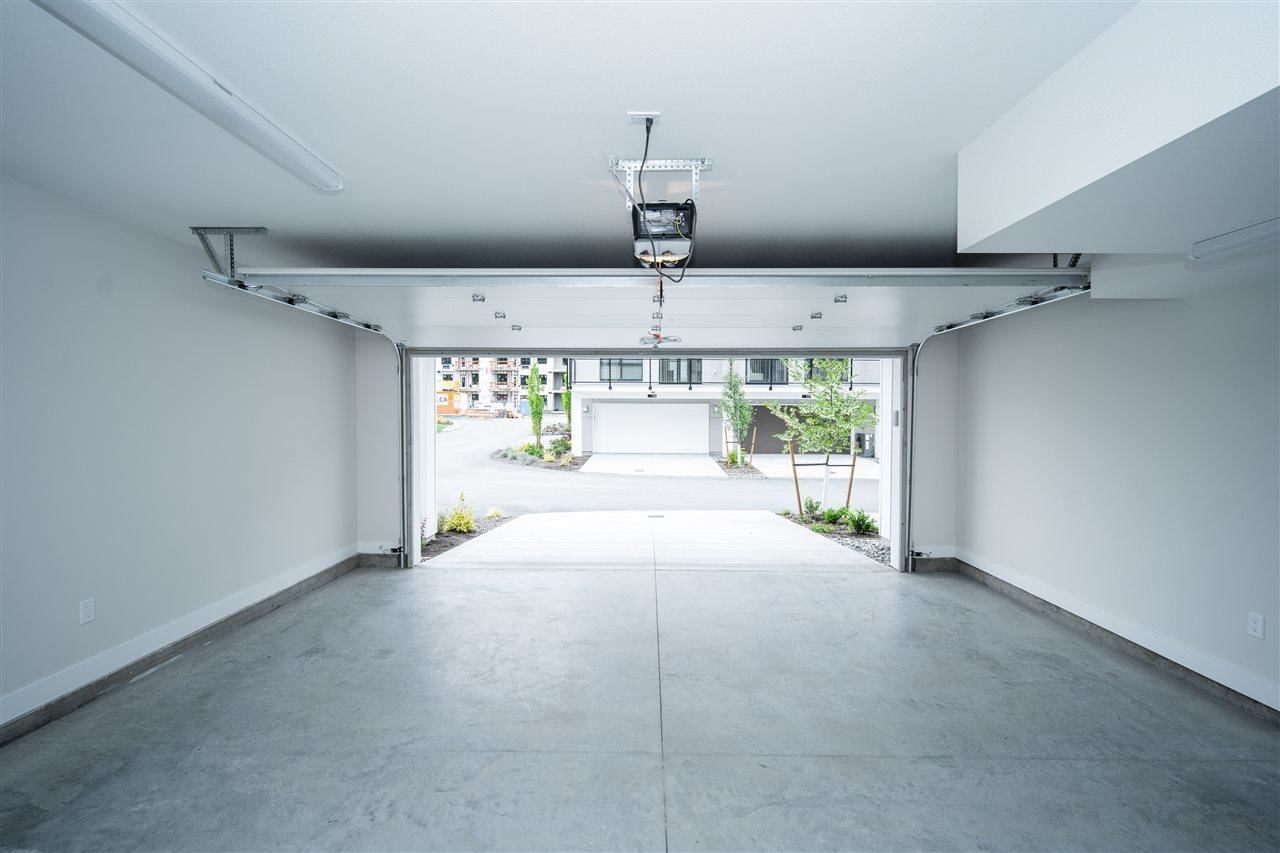 Listing Image 28
