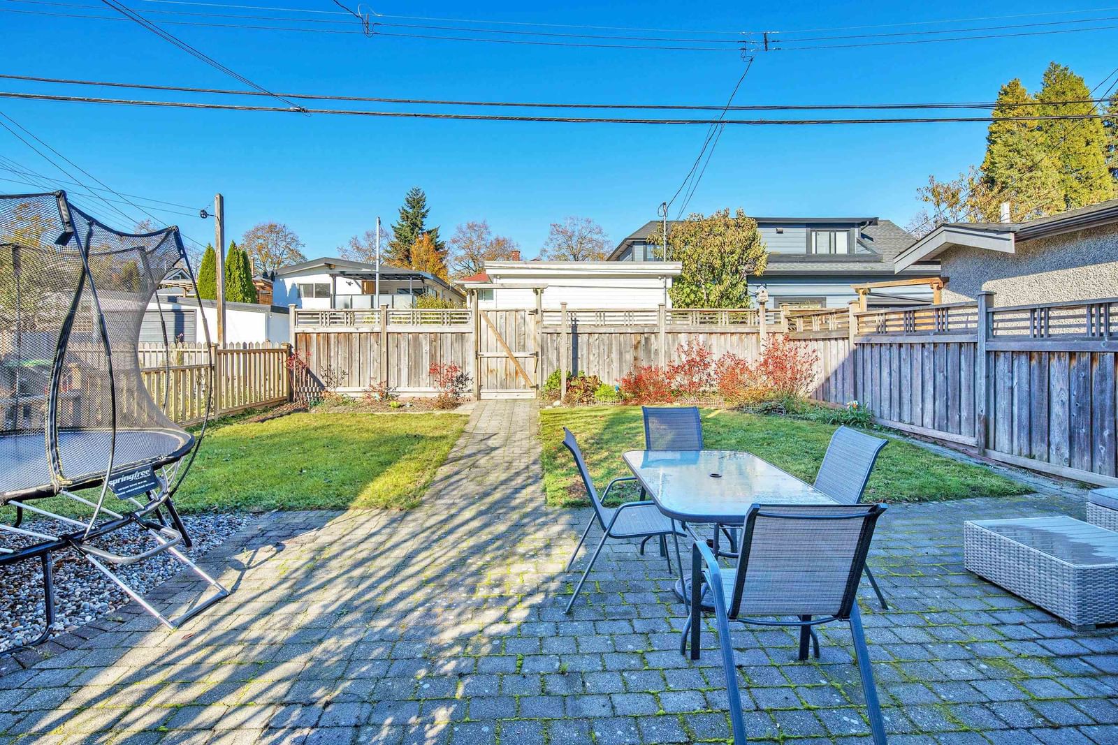 Listing Image 4