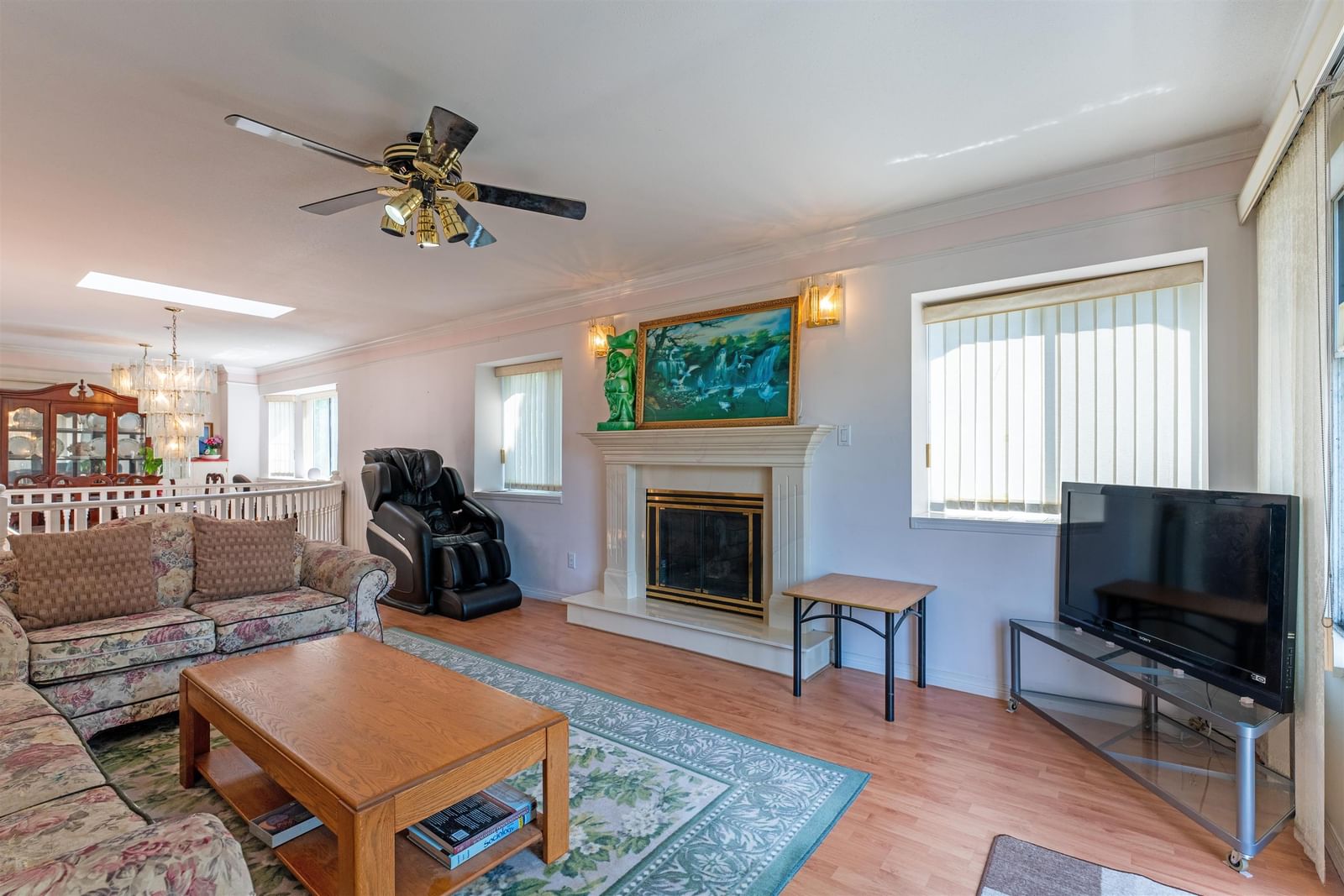 Listing Image 6