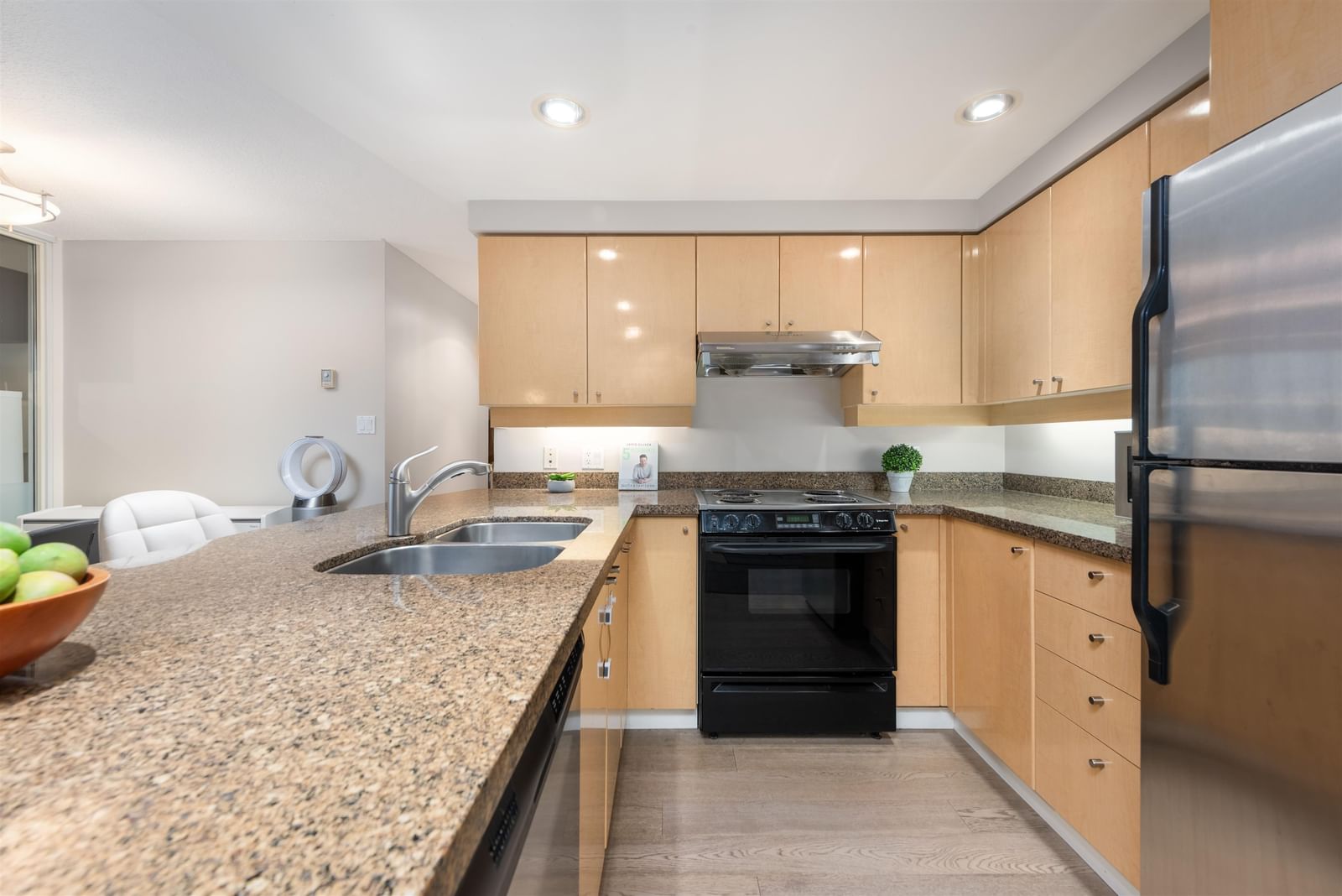 Listing Image 13