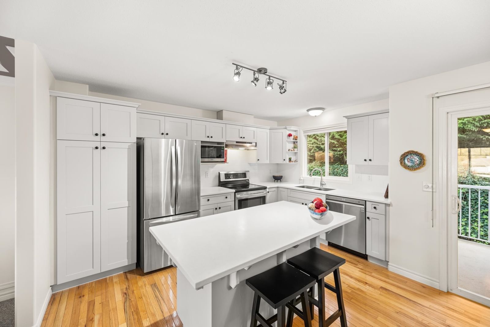 Listing Image 13