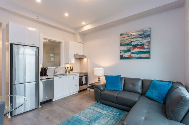 405 - 19940 Brydon Crescent