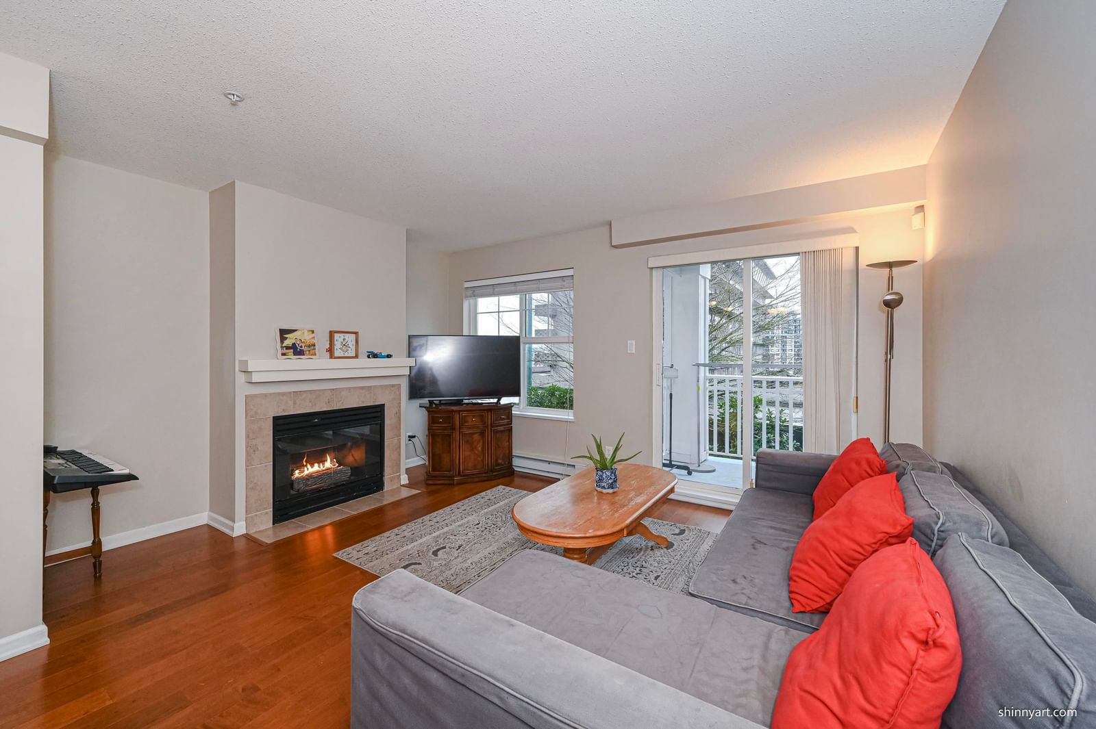 Listing Image 10