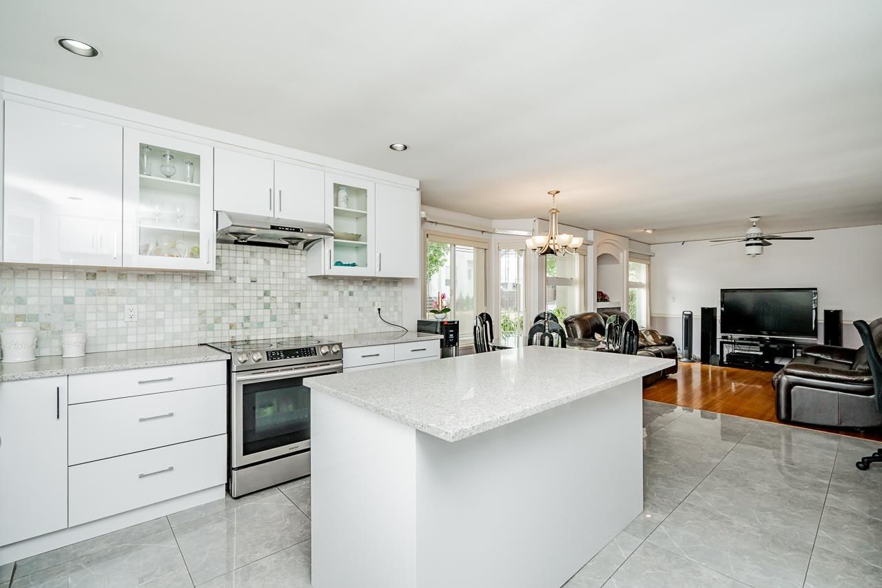 Listing Image 14