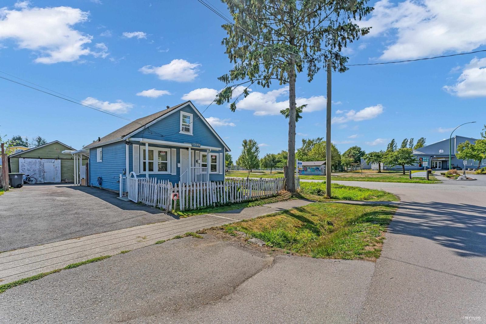 Listing Image 16