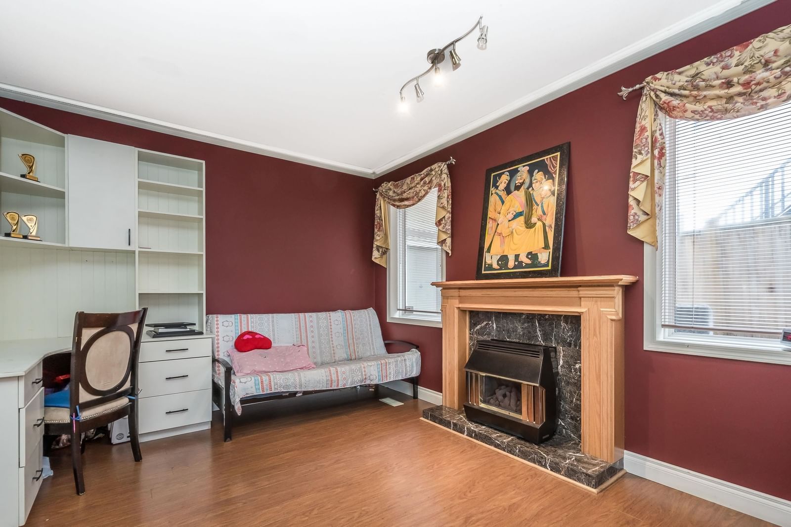 Listing Image 17