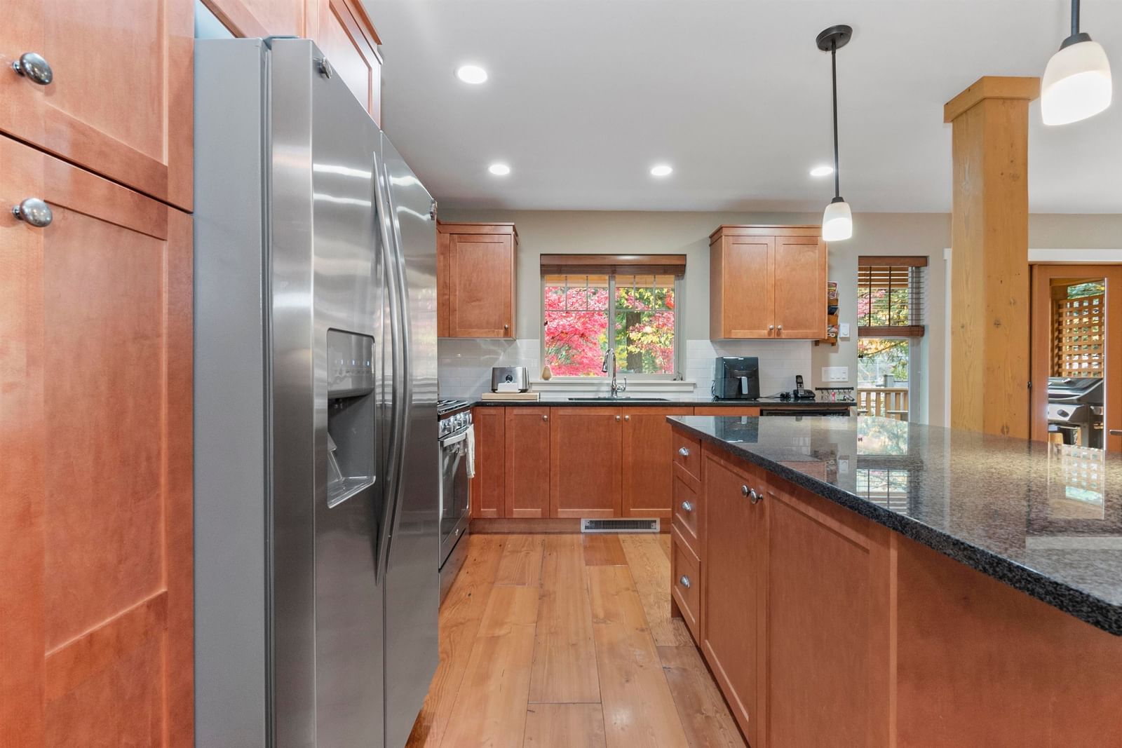 Listing Image 12