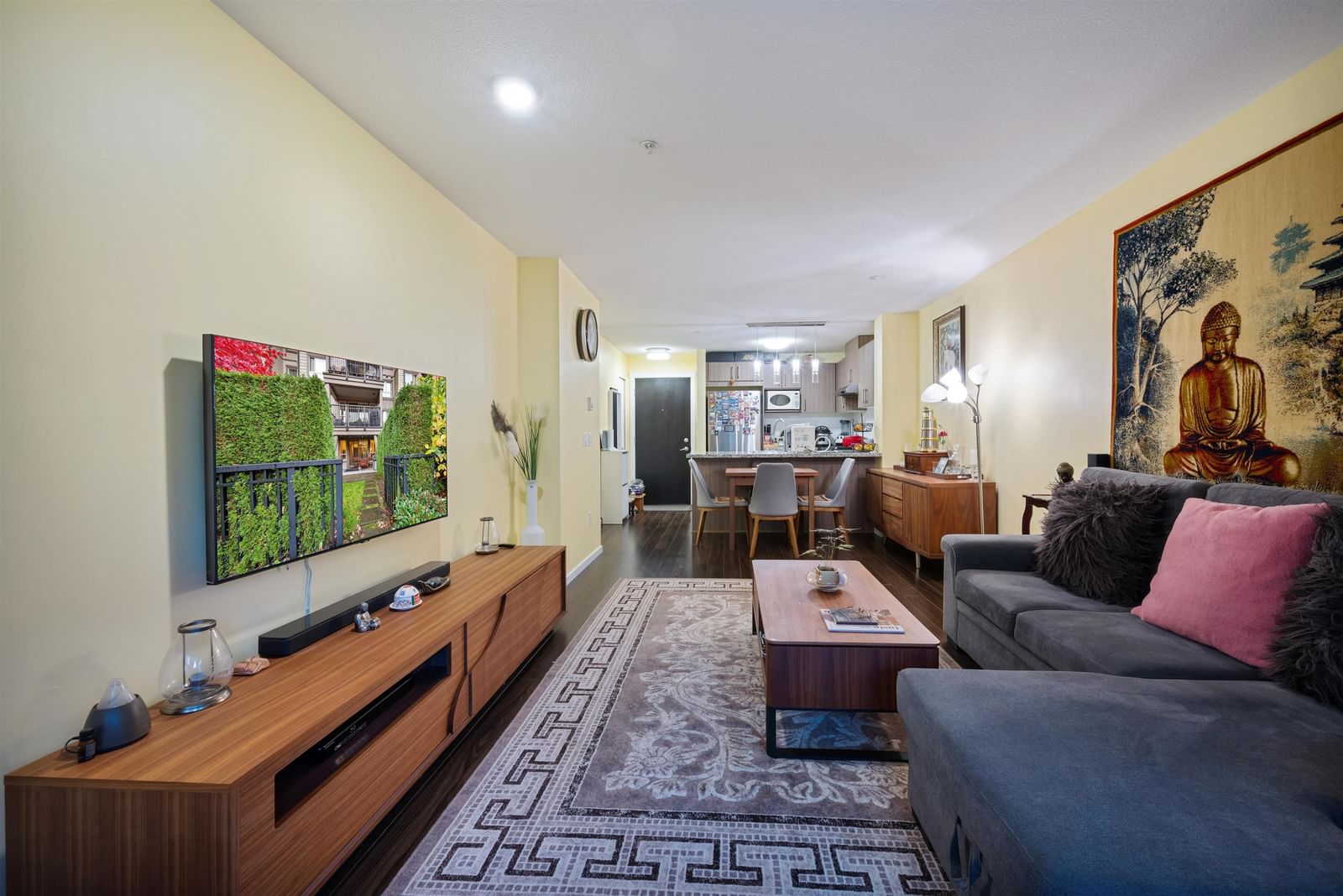 Listing Image 5