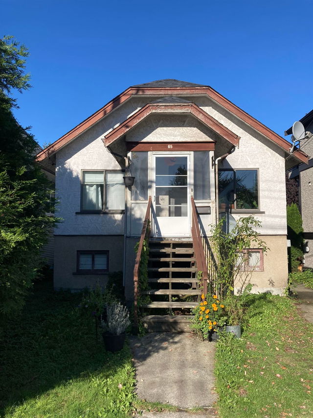 65 King Edward Avenue