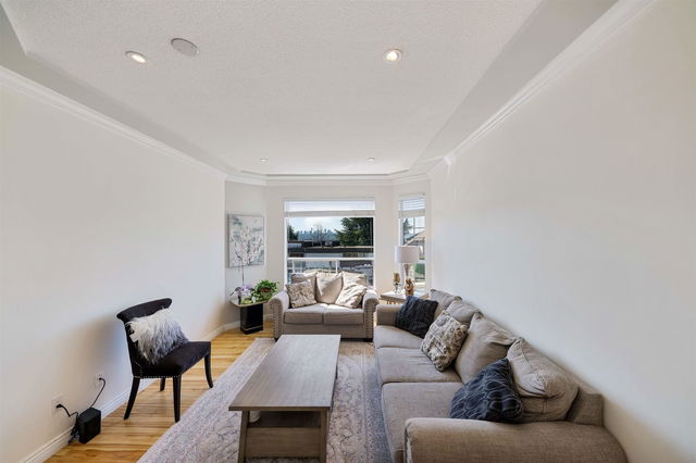 1059 Delestre Avenue