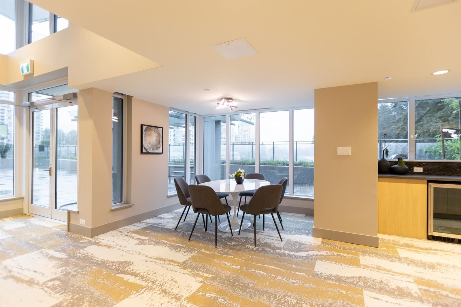 Listing Image 29