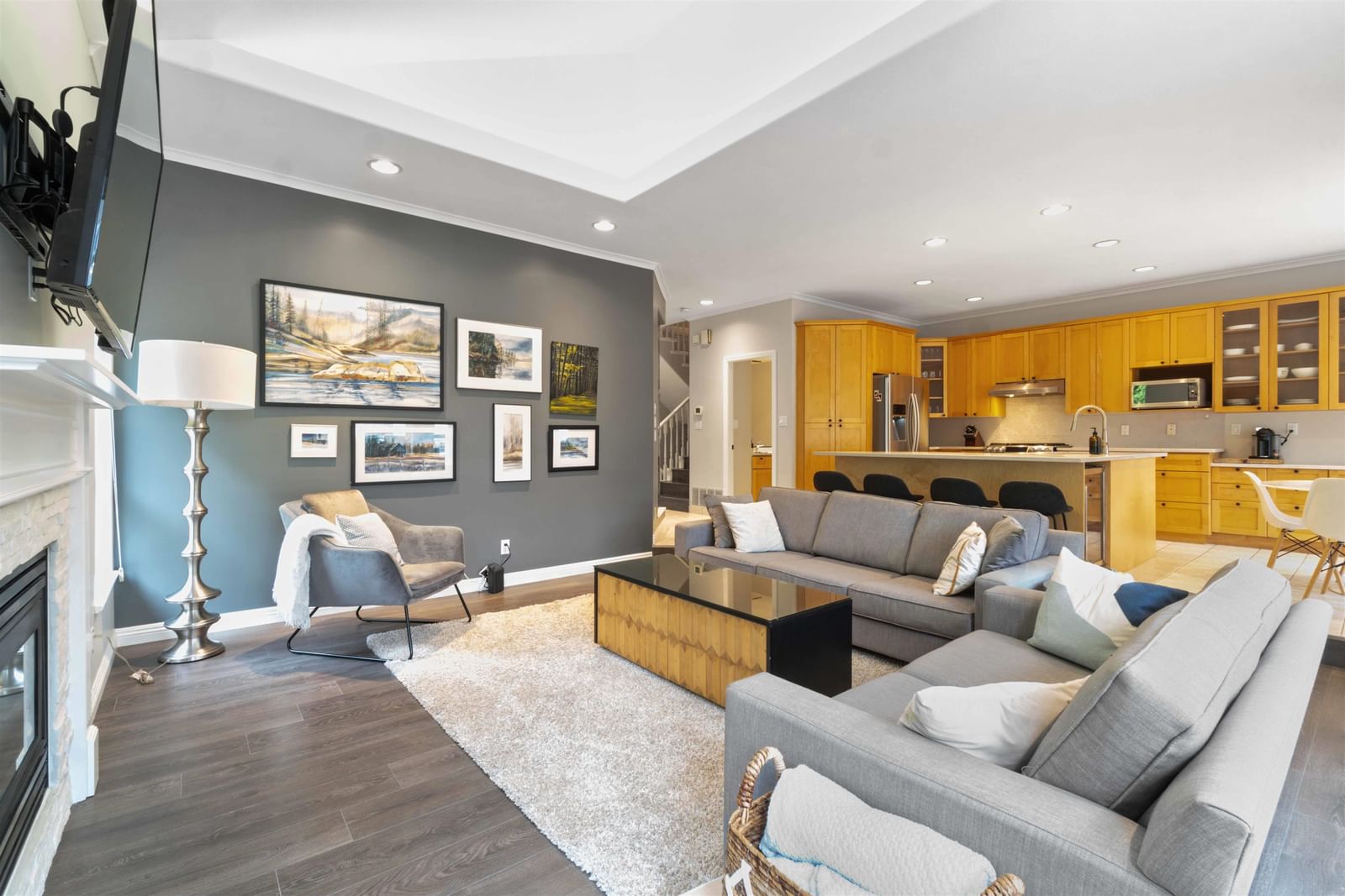 Listing Image 9