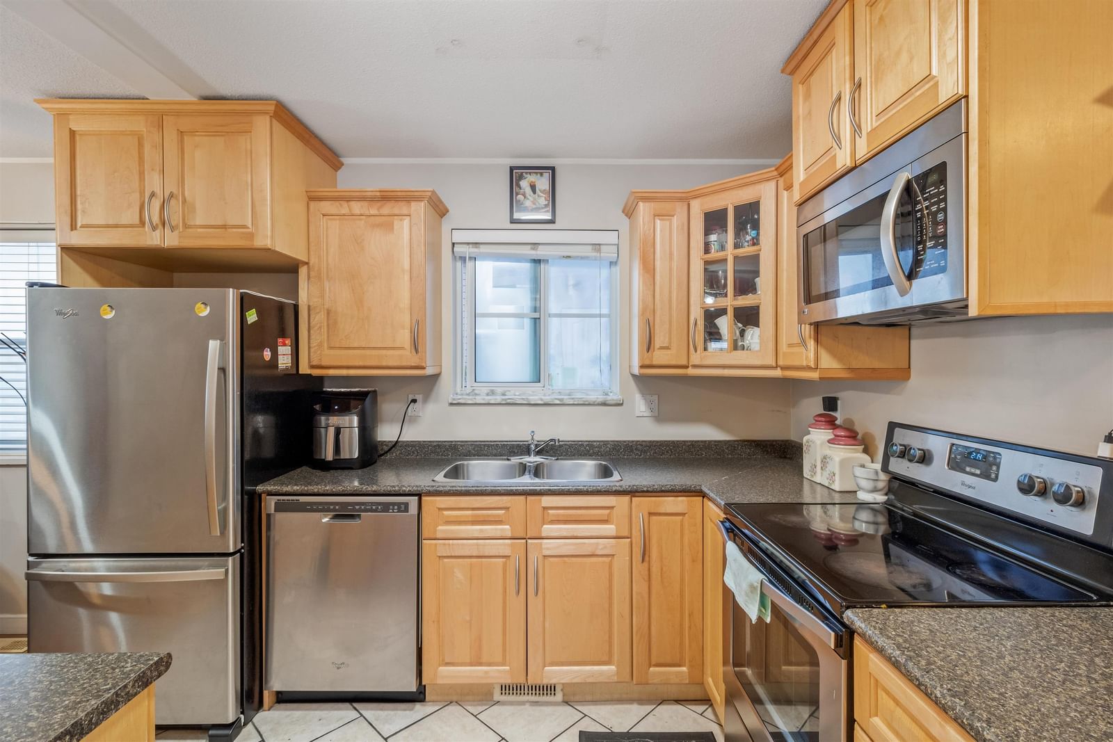 Listing Image 8