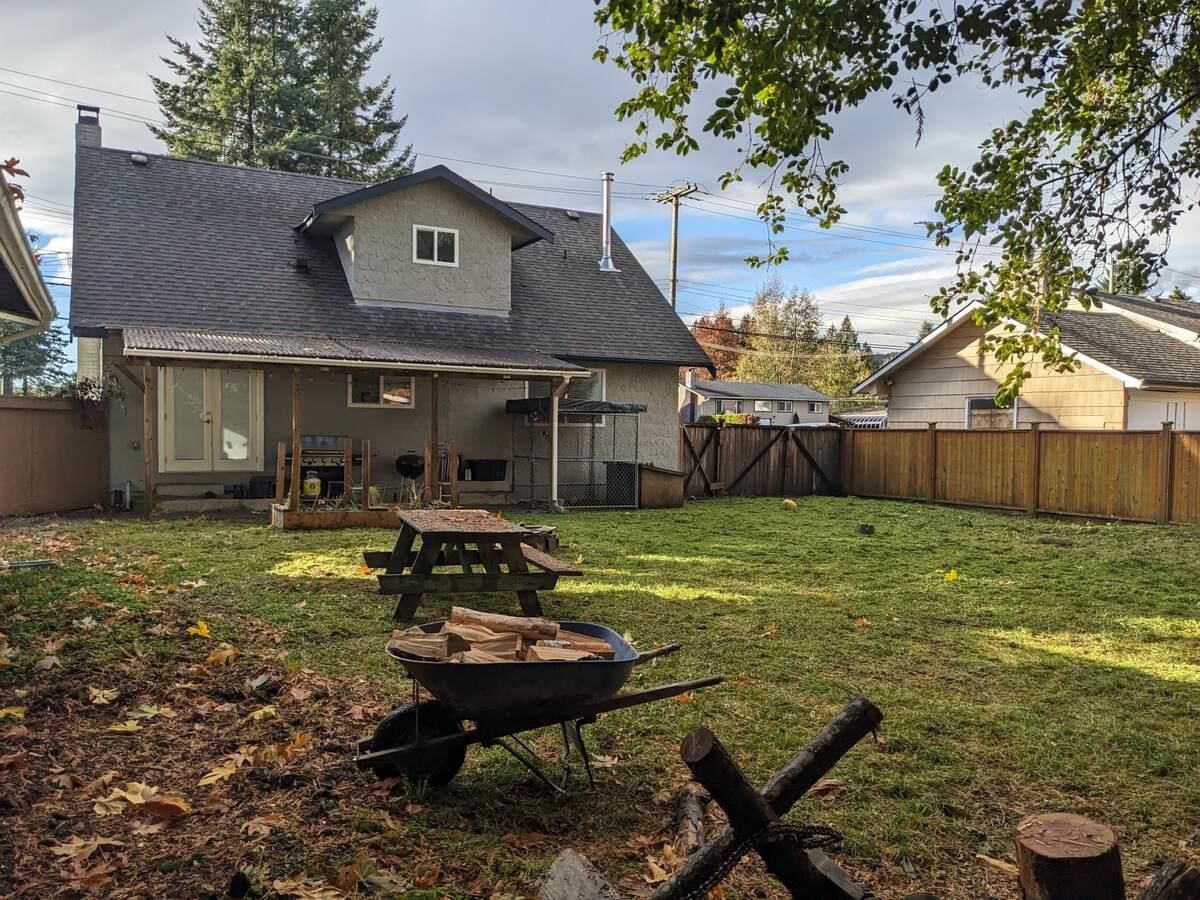 Listing Image 4